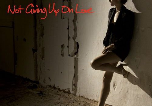 ’Not Giving Up On Love’ – Armin Van Buuren i Sophie Ellis-Bextor