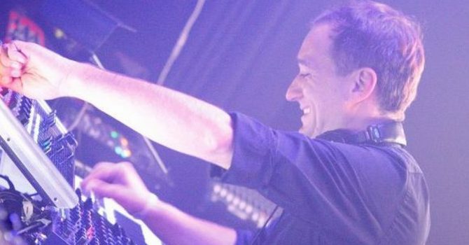 Paul van Dyk, Rea i pies Stanley