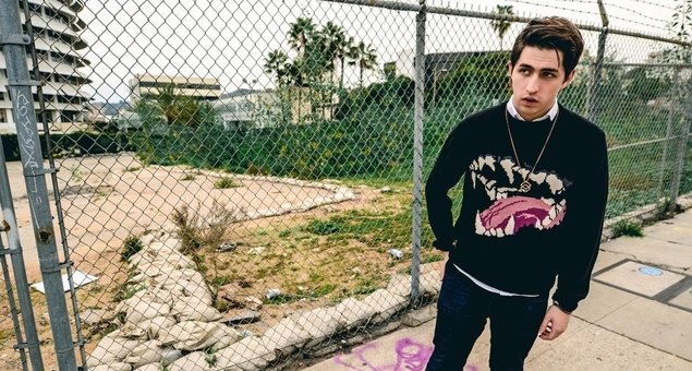 Porter Robinson rozmawia z dziewczyną robotem