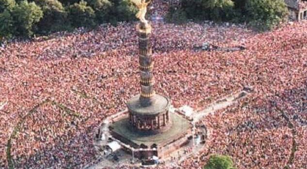 ’Jesteśmy jedną rodziną’: Dr Motte na 25. urodziny Love Parade