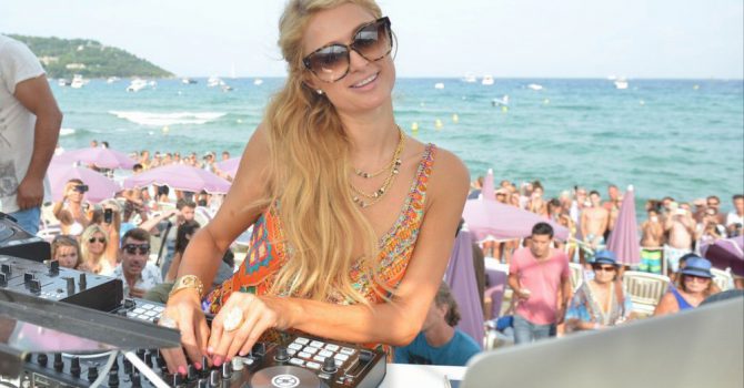 Paris Hilton zagra w Polsce DJ seta