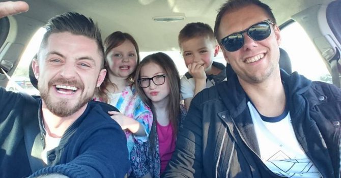 Armin odwiedził sławną 'Trance Family’ z Belfastu