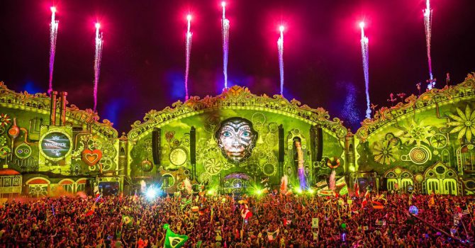 Afterfilm z TomorrowWorld 2015 z polskimi akcentami
