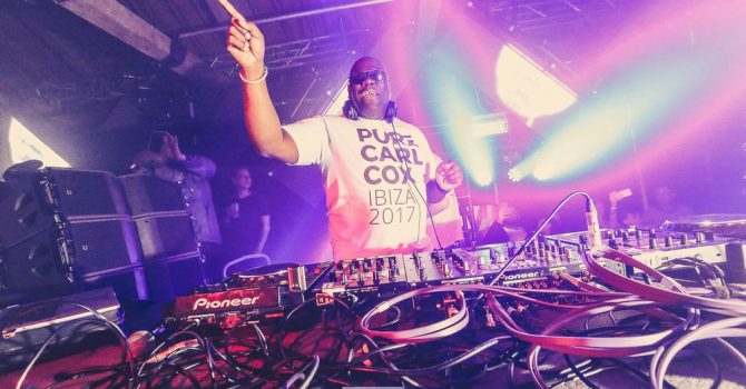 Carl Cox wcale nie pożegnał się z Ibizą (+ zaskakujący set z Burning Mana)