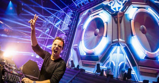 Markus Schulz prezentuje hymn tegorocznego TRANSMISSION!