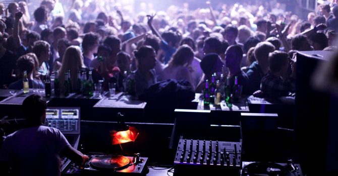 Resident Advisor odwołał publikowanie corocznego rankingu DJ-ów