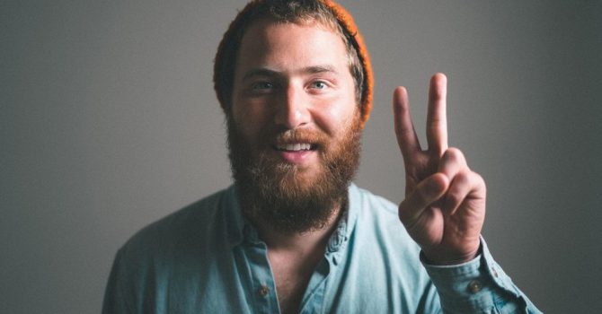 Mike Posner ujawnił prawdziwą historię stojącą za „I Took A Pill On Ibiza” z Aviciim w roli głównej