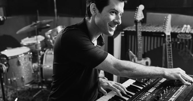 Mark Ronson, producent „Uptown Funk”, stworzył kurs producencki