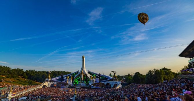 Główna scena Tomorrowland 2022 – ponad 200 głośników, 1200 lamp i…