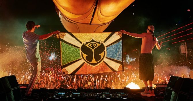 Tomorrowland wybiera największe hymny Ibizy z „The Ibiza 500”