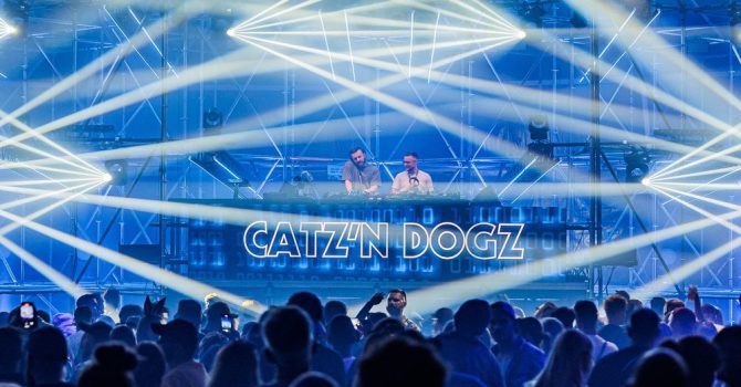 Catz 'n Dogz lecą w świat. Ponad 20 występów w dwa miesiące, a w tym 5 w Polsce!