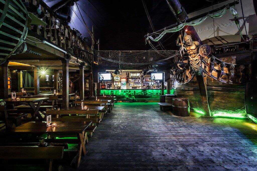 Piątkowa Prywatka w klubie Pokład.