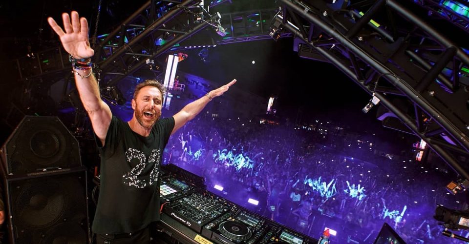 David Guetta podbije latynoskie listy przebojów? Z “Vibra” ma na to szansę