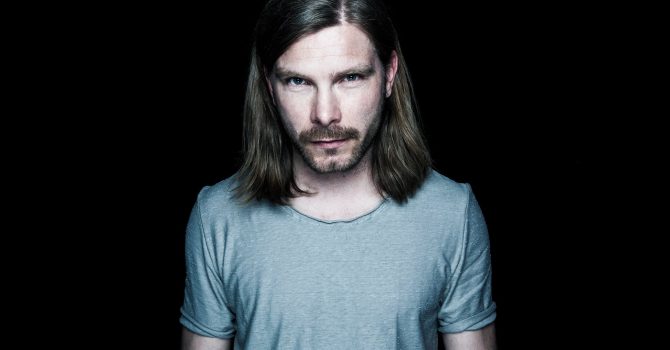 Ciało: Marcel Dettmann