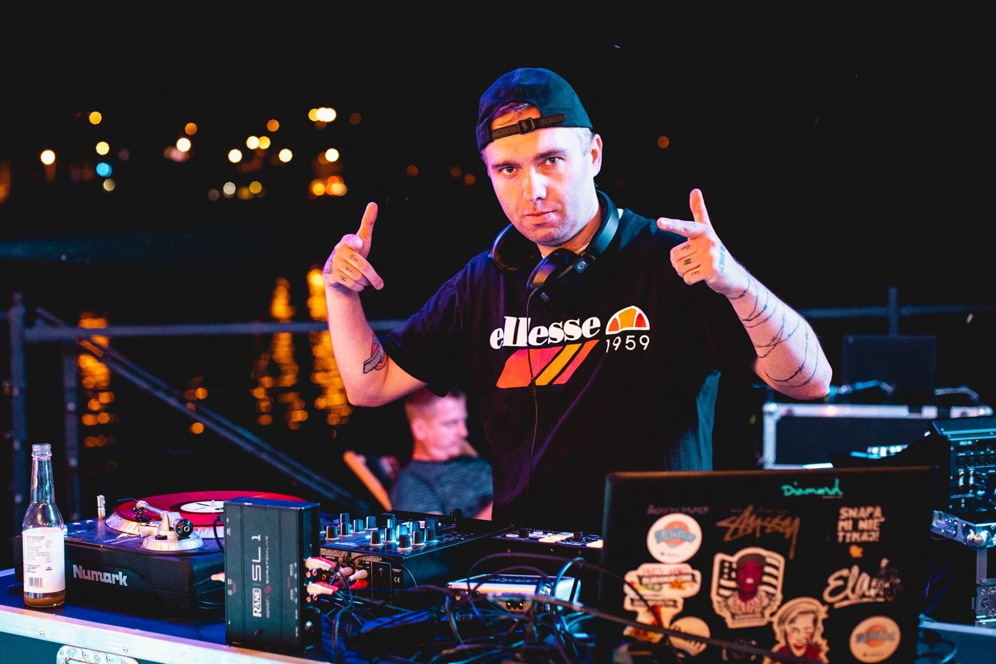 DJ MIKE L w KontenerArt ..: R&B, Urban Music, Afrobeats