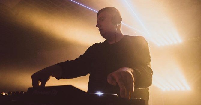 FASTRACK: EARGASM GOD | Prozak 2.0