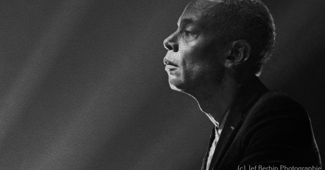 Jeff Mills i Tomorrow Comes The Harvest: Kosmiczna Podróż Muzyczna w Katowicach